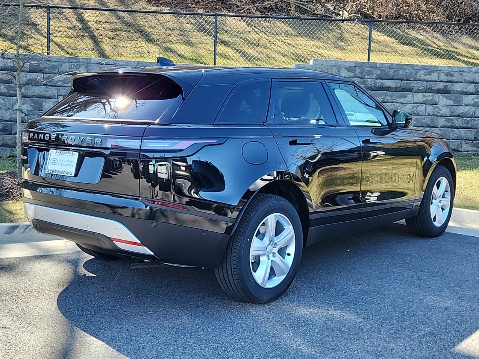 2026 Land Rover Range Rover Velar P250 S photo 2