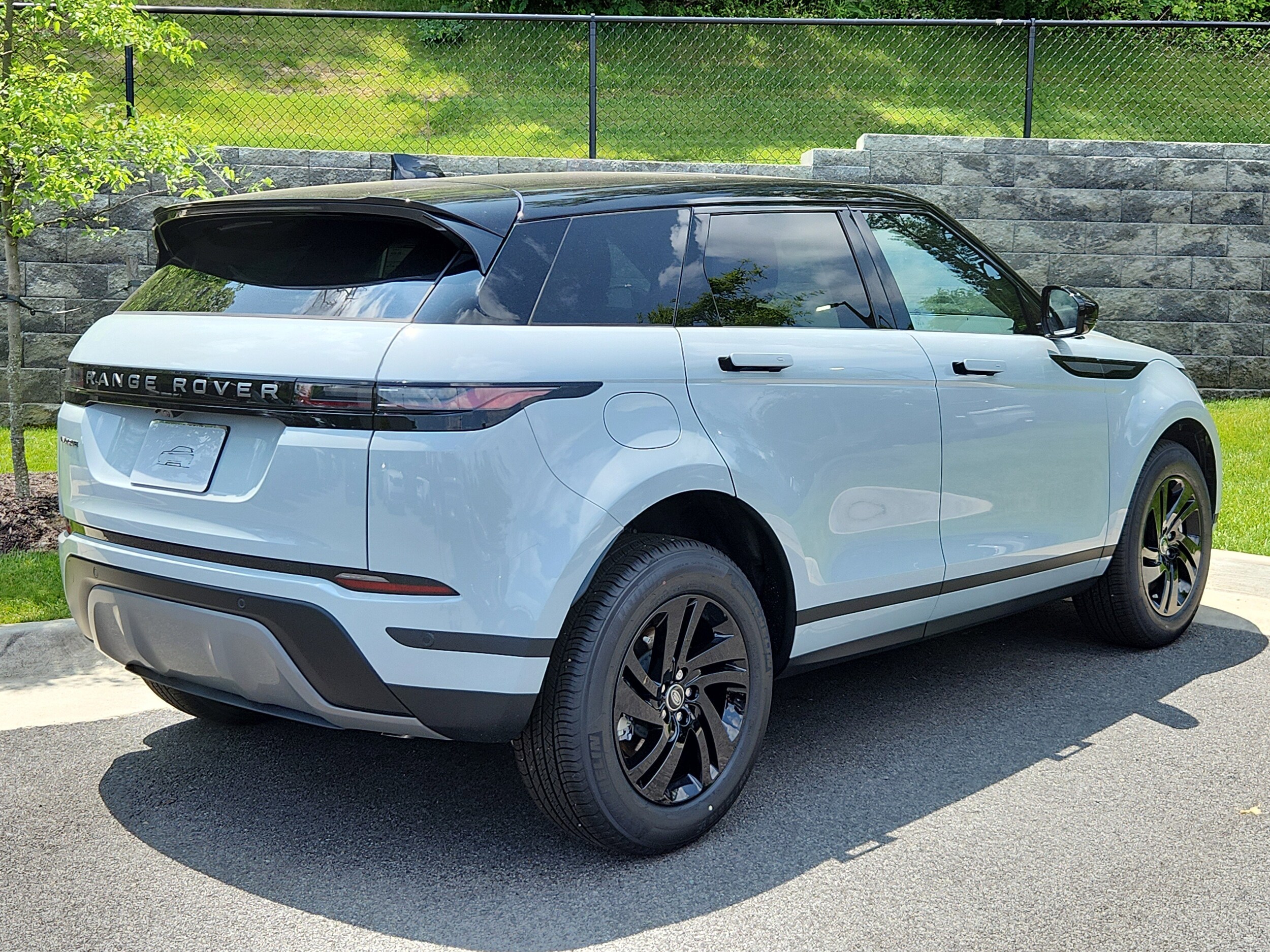 2026 Land Rover Range Rover Evoque S photo 2