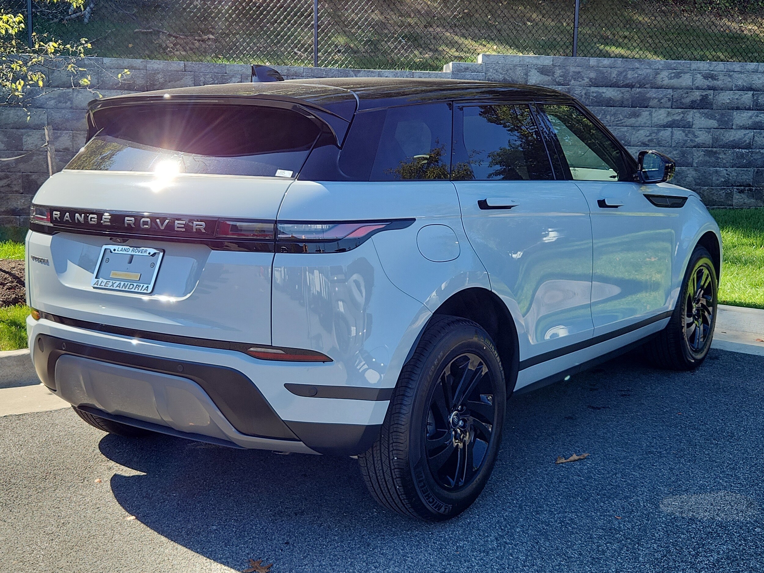 2026 Land Rover Range Rover Evoque S photo 2