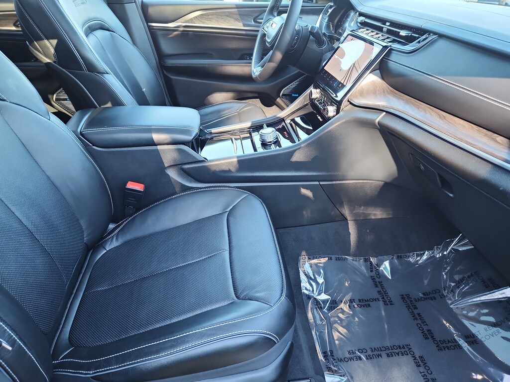 Used 2023 Jeep Grand Cherokee Overland SUV