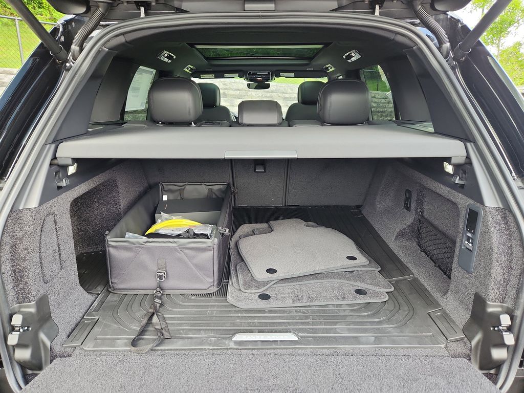 2025 Land Rover Range Rover SE - Photo 13