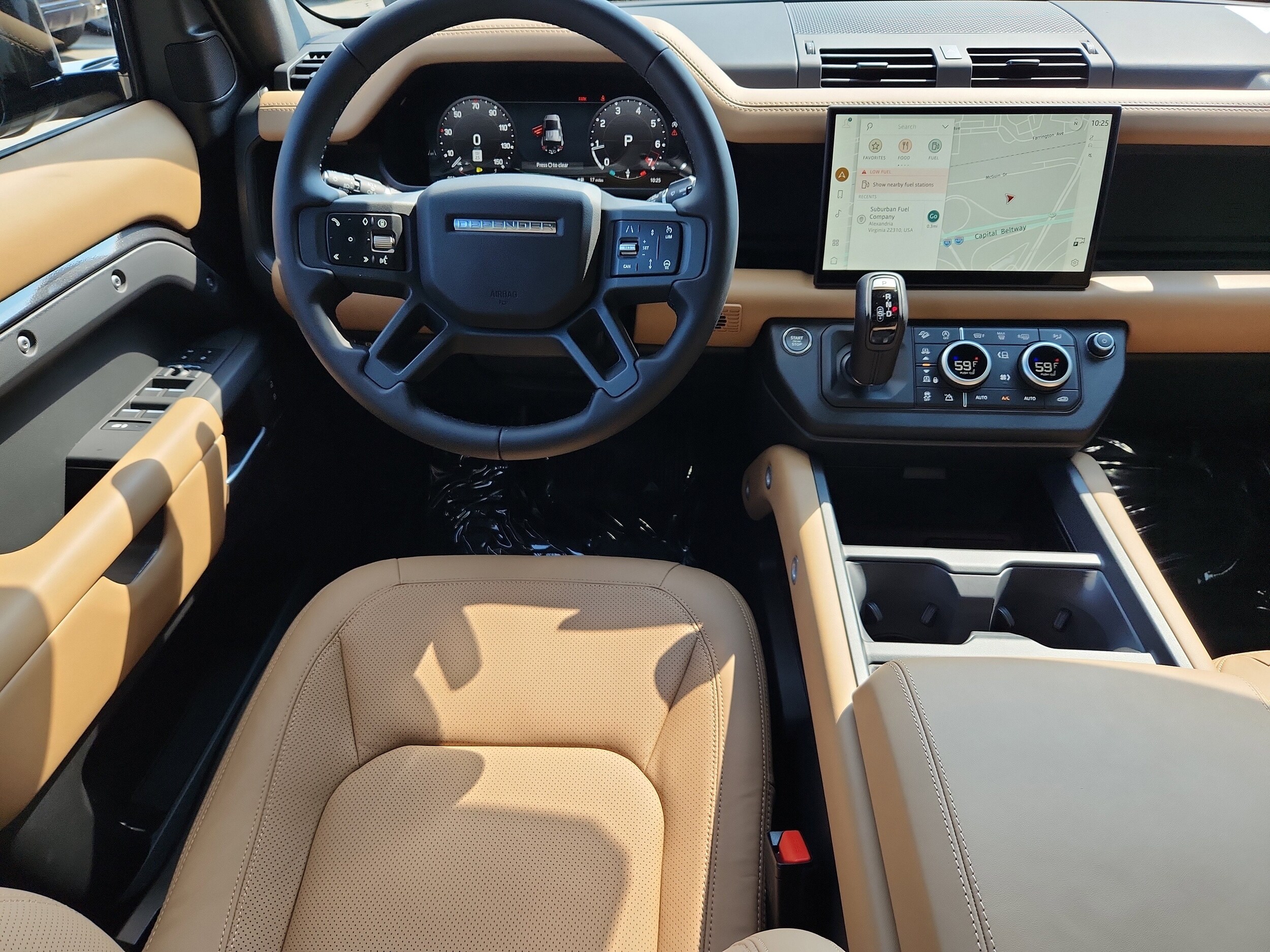 2025 Land Rover Defender 110 S photo 4