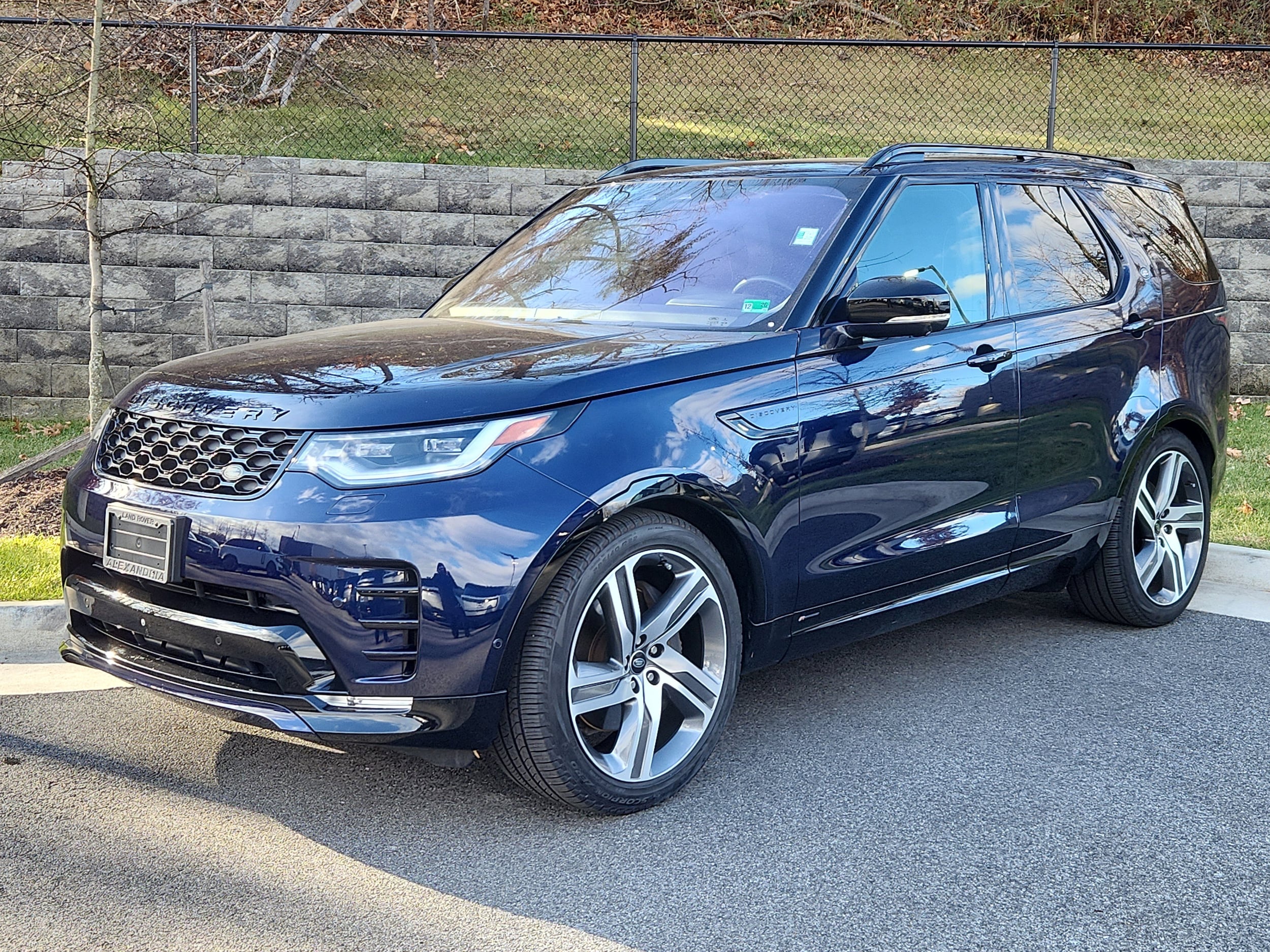 2022 Land Rover Discovery HSE R Dynamic's photo