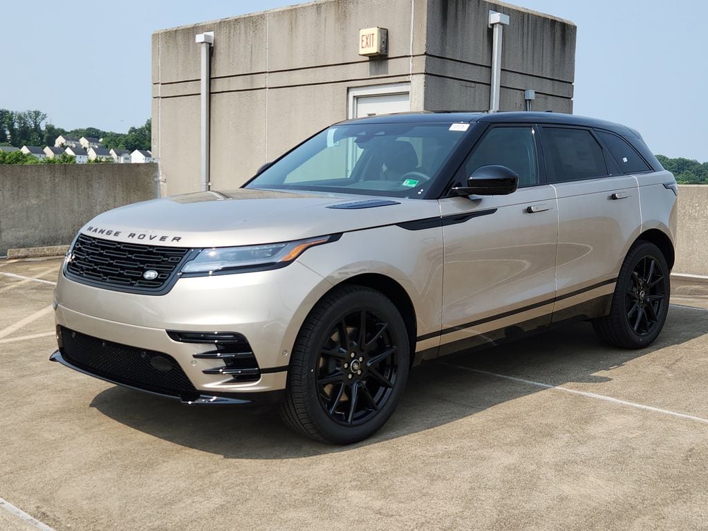 2026 Land Rover Range Rover Velar Dynamic SE