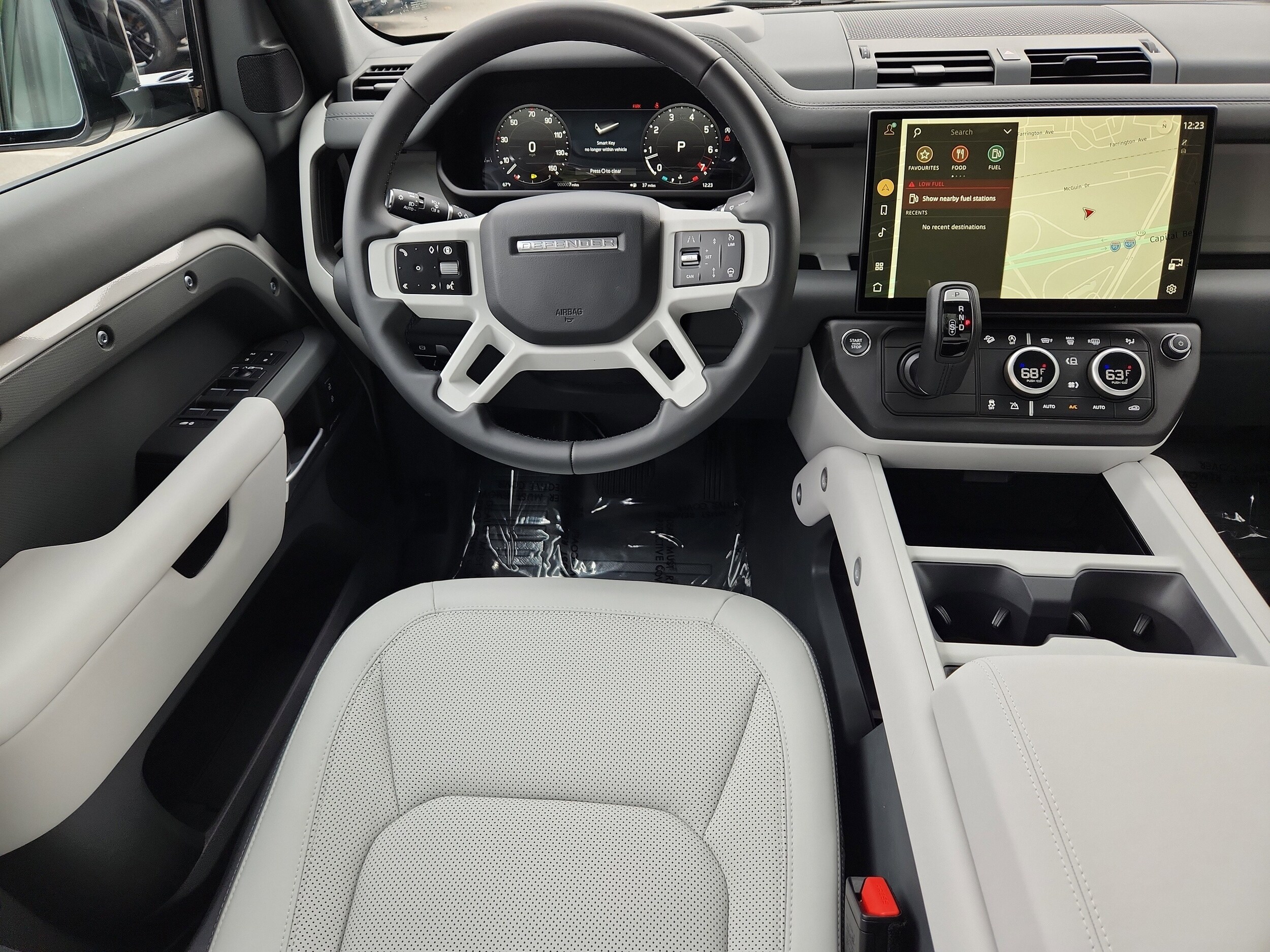 2026 Land Rover Defender 110 S photo 3