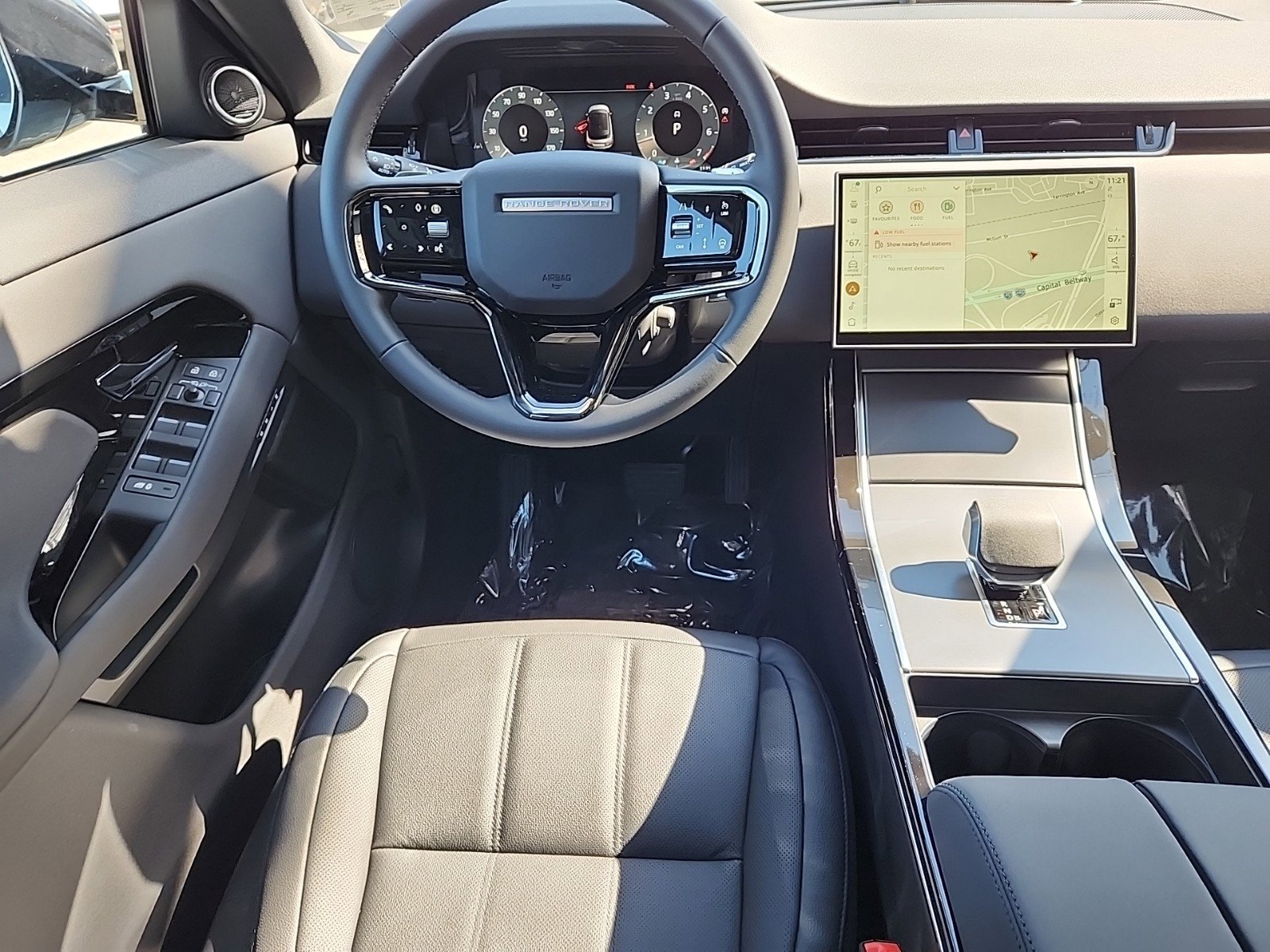 2026 Land Rover Range Rover Evoque S photo 4