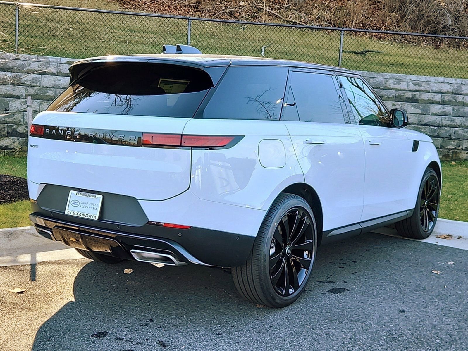Used 2025 Land Rover Range Rover Sport SE with VIN SAL1P9EU7SA449133 for sale in Alexandria, VA