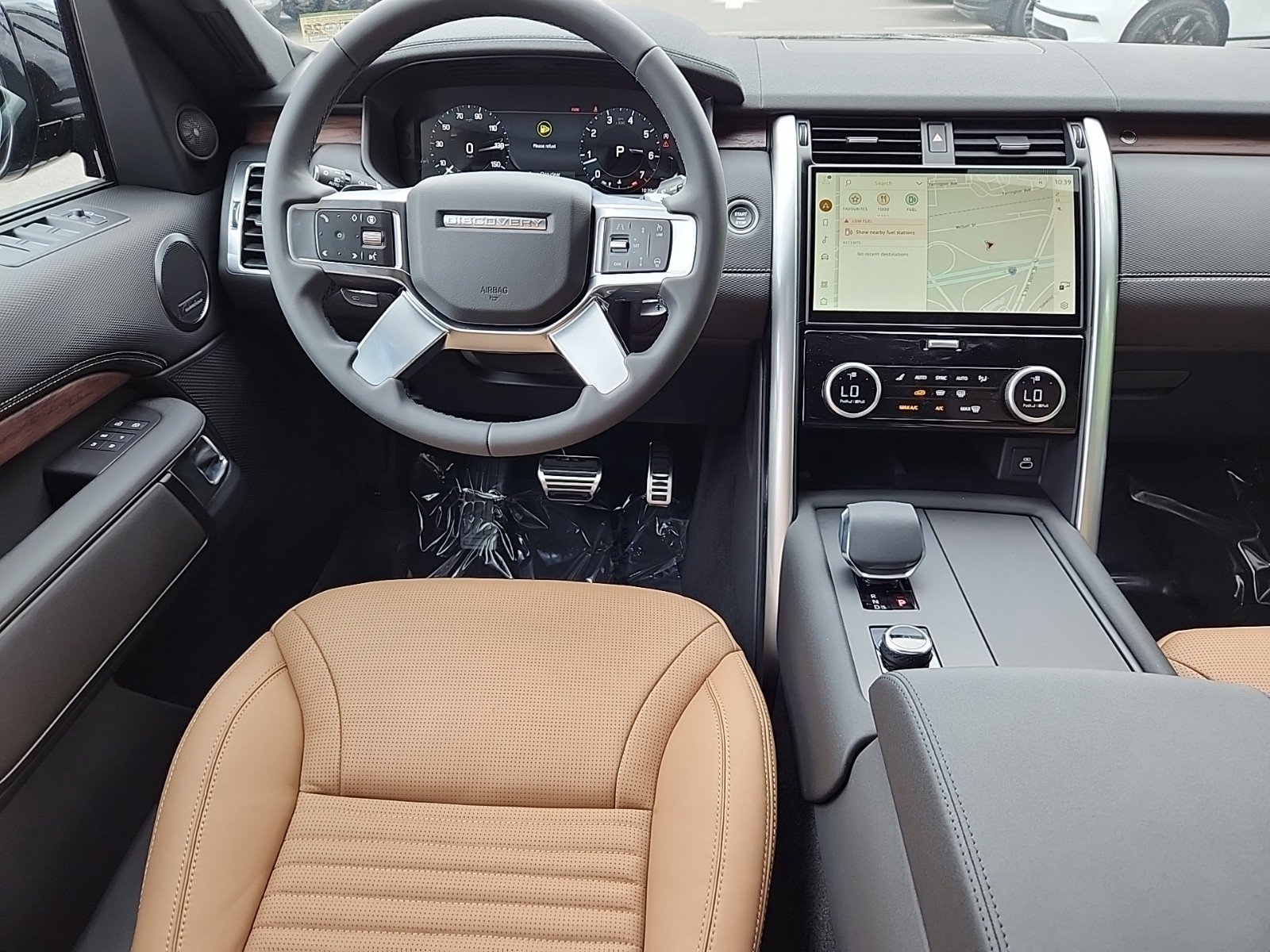 2024 Land Rover Discovery P300 Dynamic SE photo 4