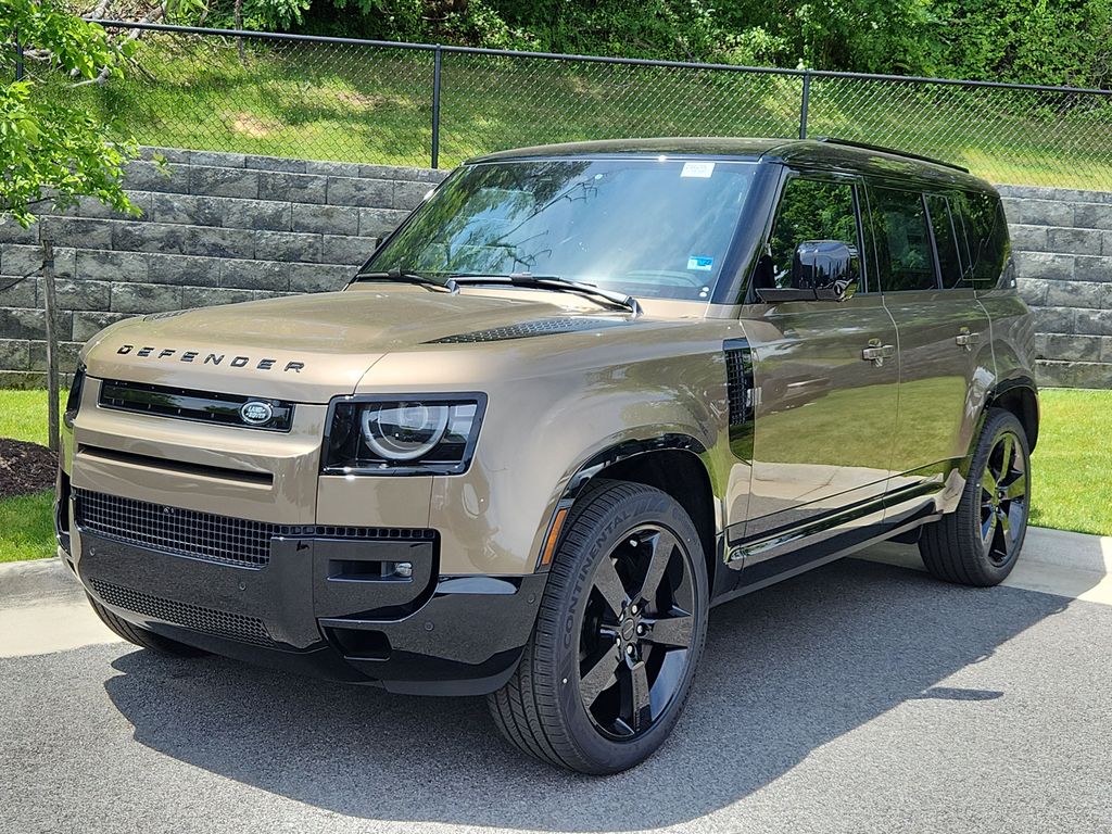 2026 Land Rover Defender 110 X-Dynamic SE P400's photo