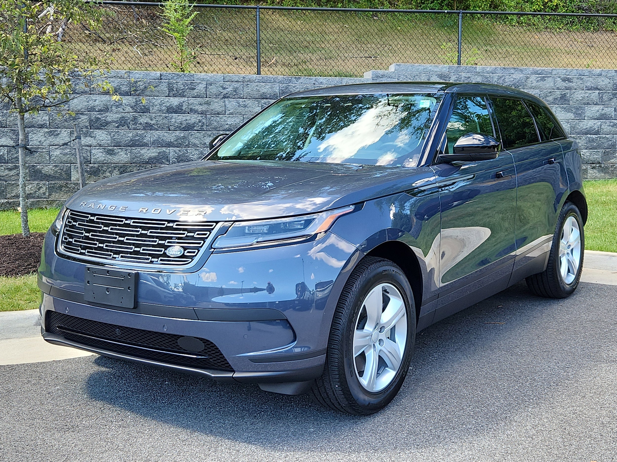 2025 Land Rover Range Rover Velar