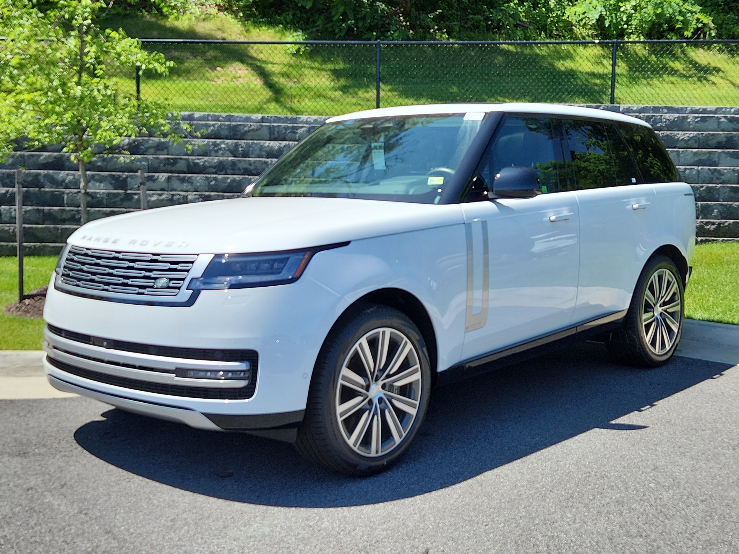 2025 Land Rover Range Rover Autobiography's photo