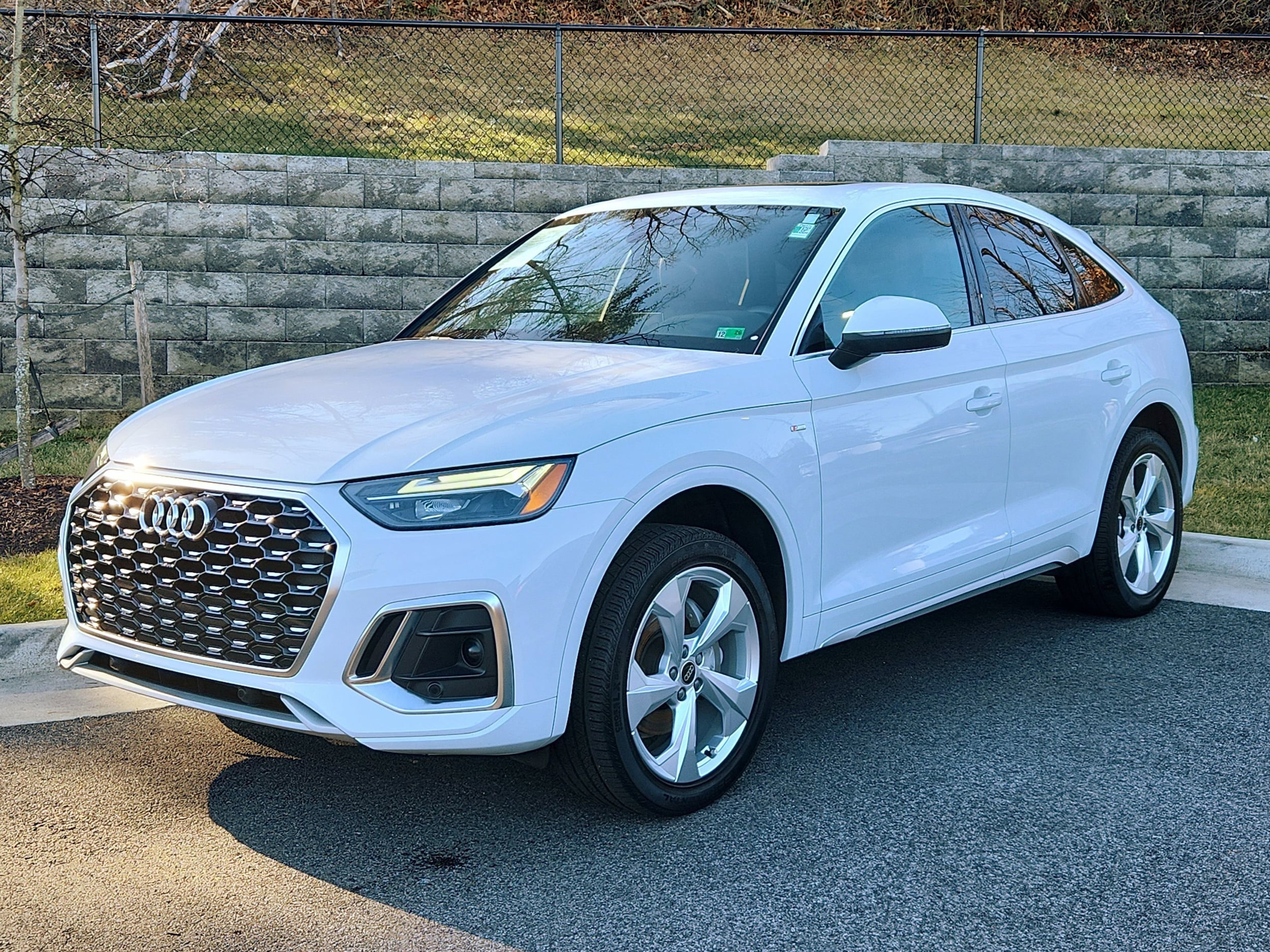 2024 Audi Q5 Sportback Premium's photo