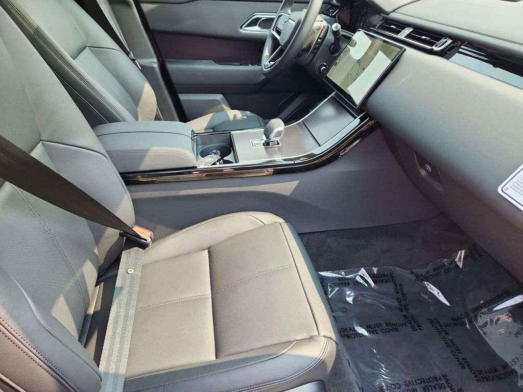 2026 Land Rover Range Rover Velar Dynamic SE - Photo 3