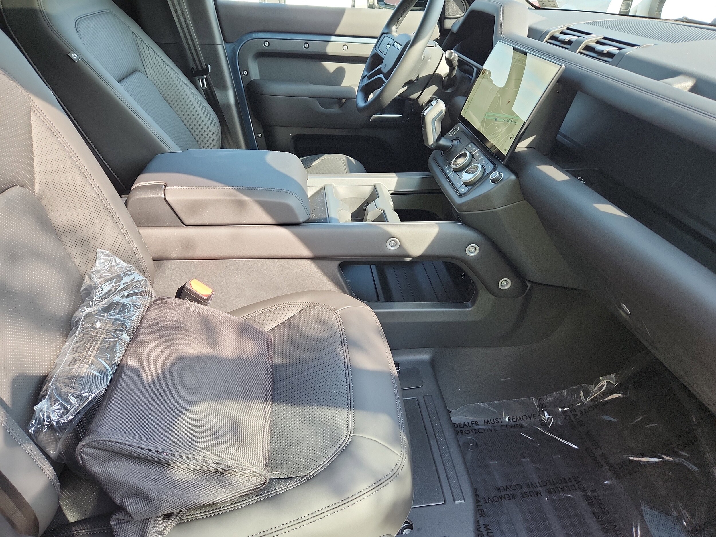 2026 Land Rover Defender 110 S photo 3