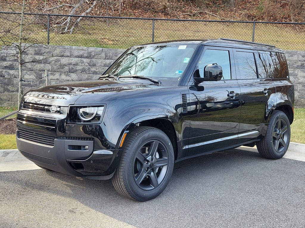 2026 Land Rover Defender 110 X-Dynamic SE P400's photo