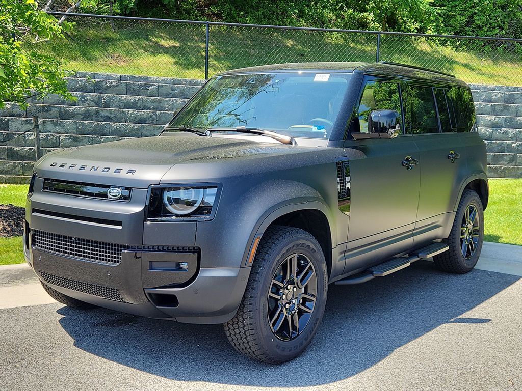 2026 Land Rover Defender 110 S P300's photo