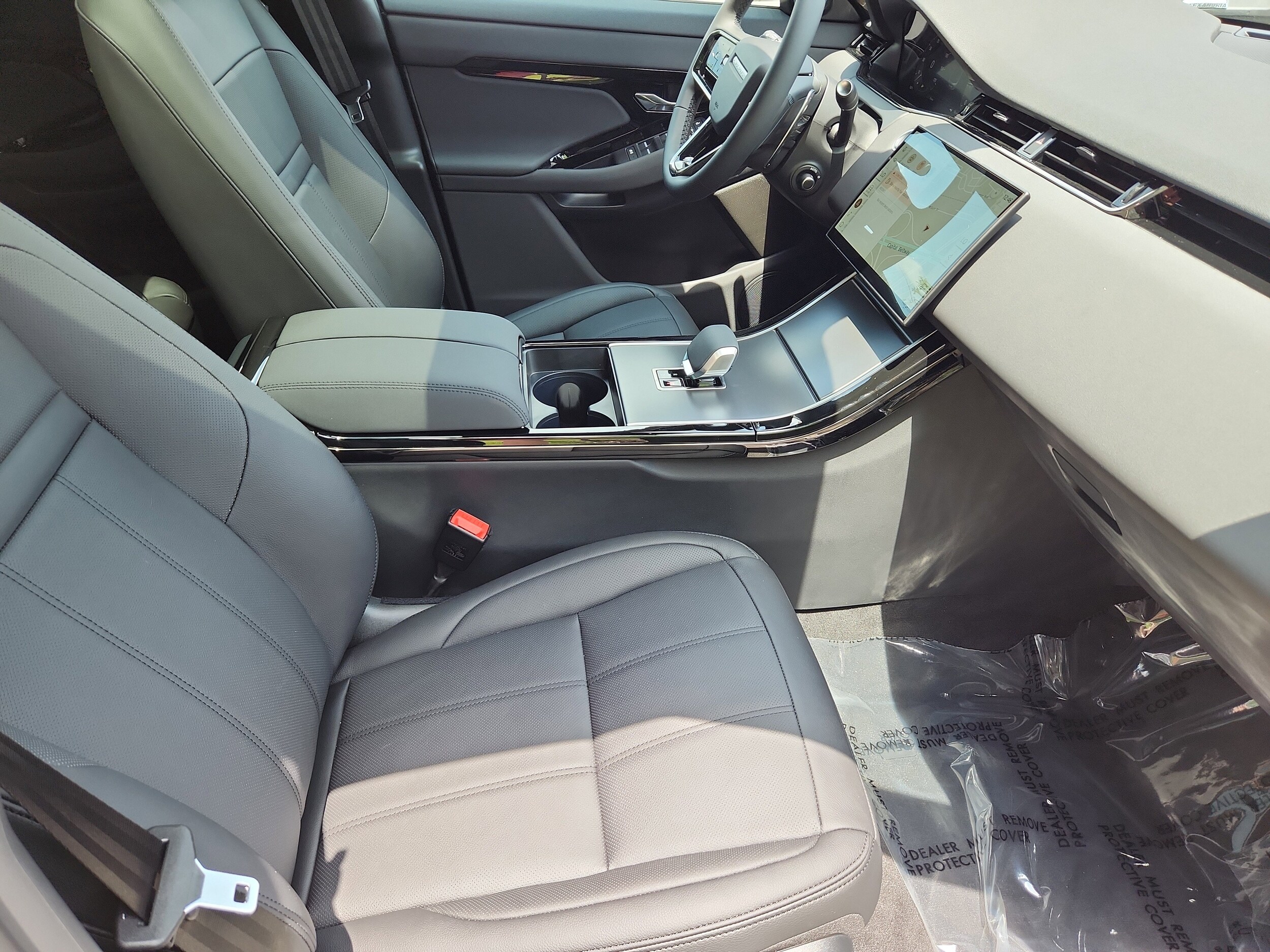 2026 Land Rover Range Rover Evoque S photo 3