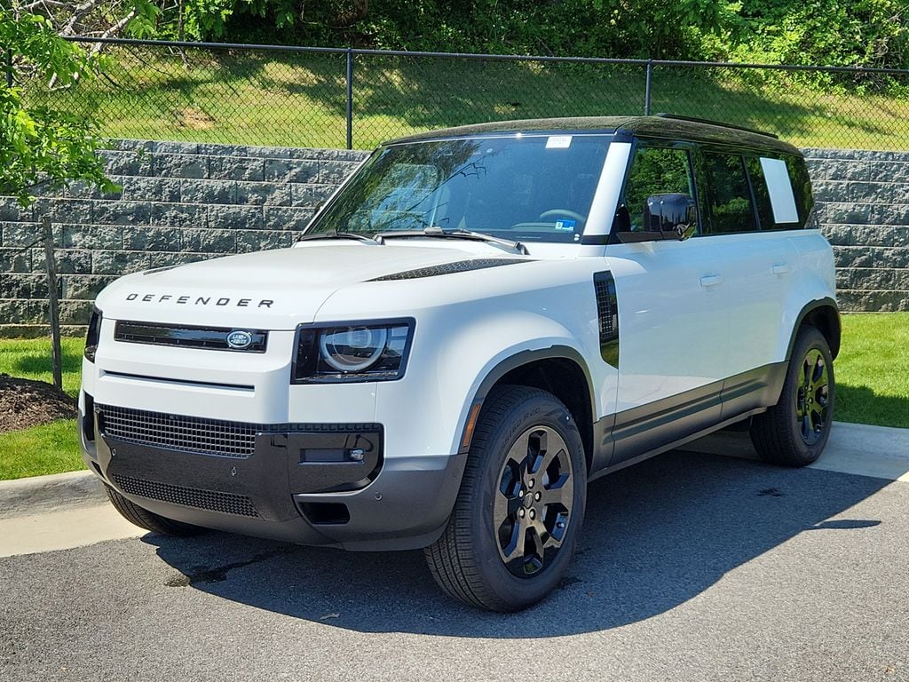 2026 Land Rover Defender 110 S P300's photo