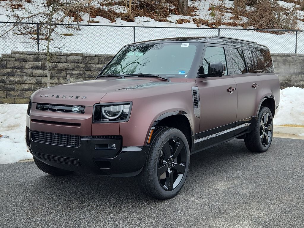 2026 Land Rover Defender 130 X-Dynamic SE P400's photo