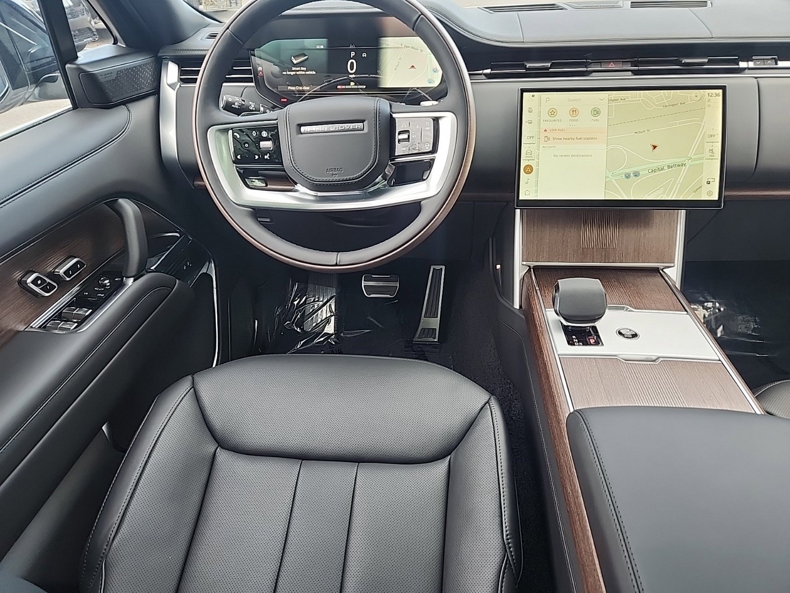 2025 Land Rover Range Rover Autobiography photo 4