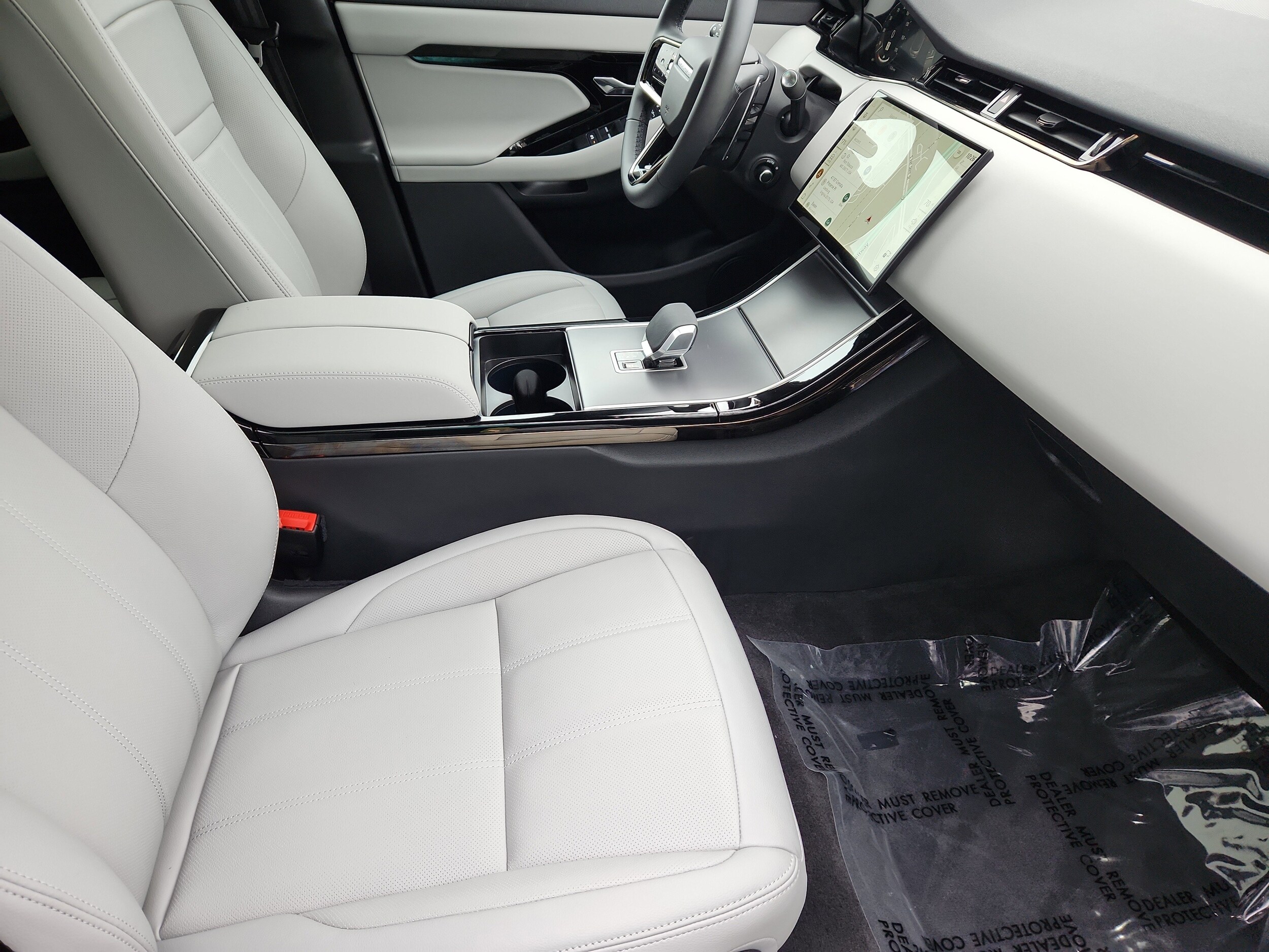 2026 Land Rover Range Rover Evoque S photo 3