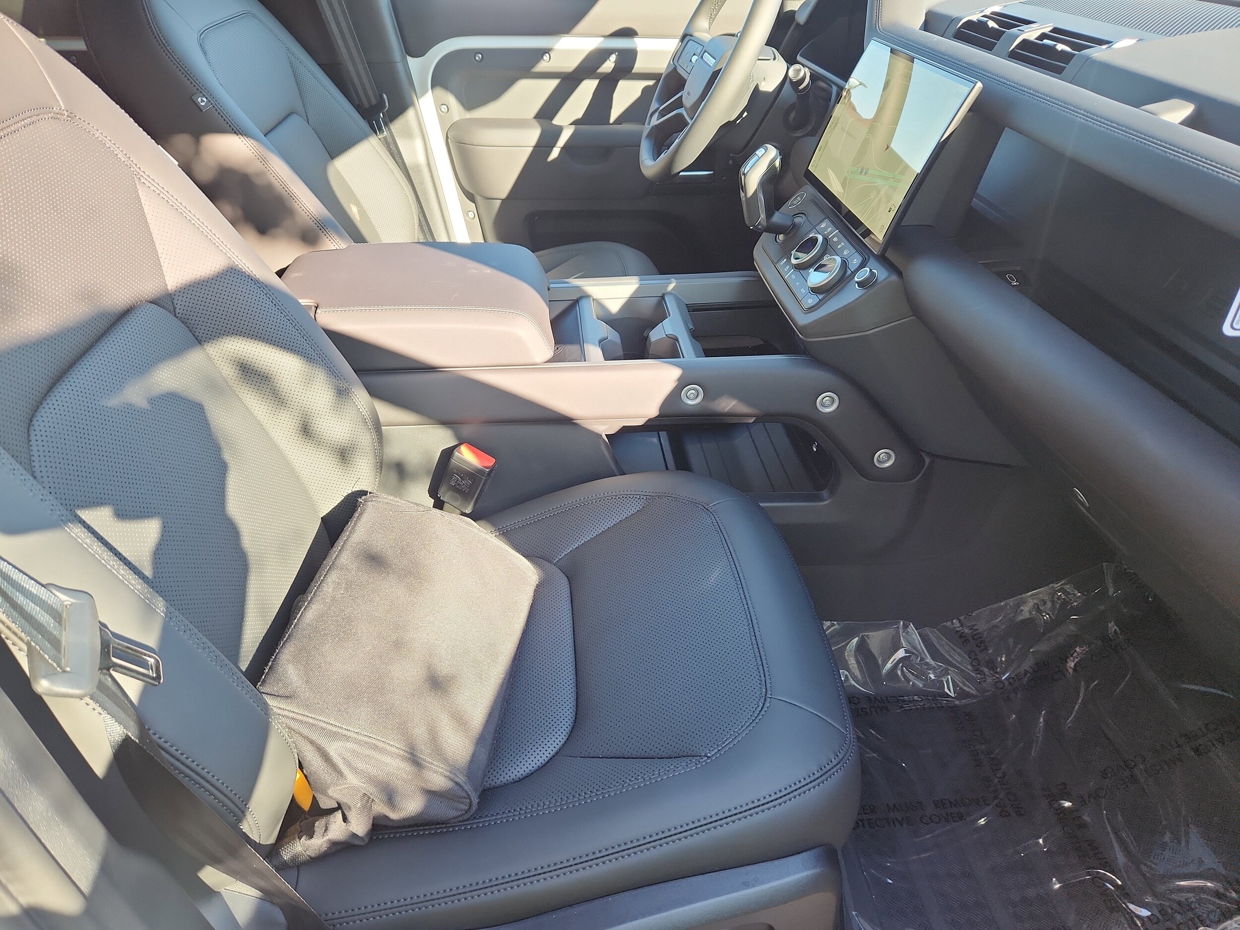 2026 Land Rover Defender S photo 2