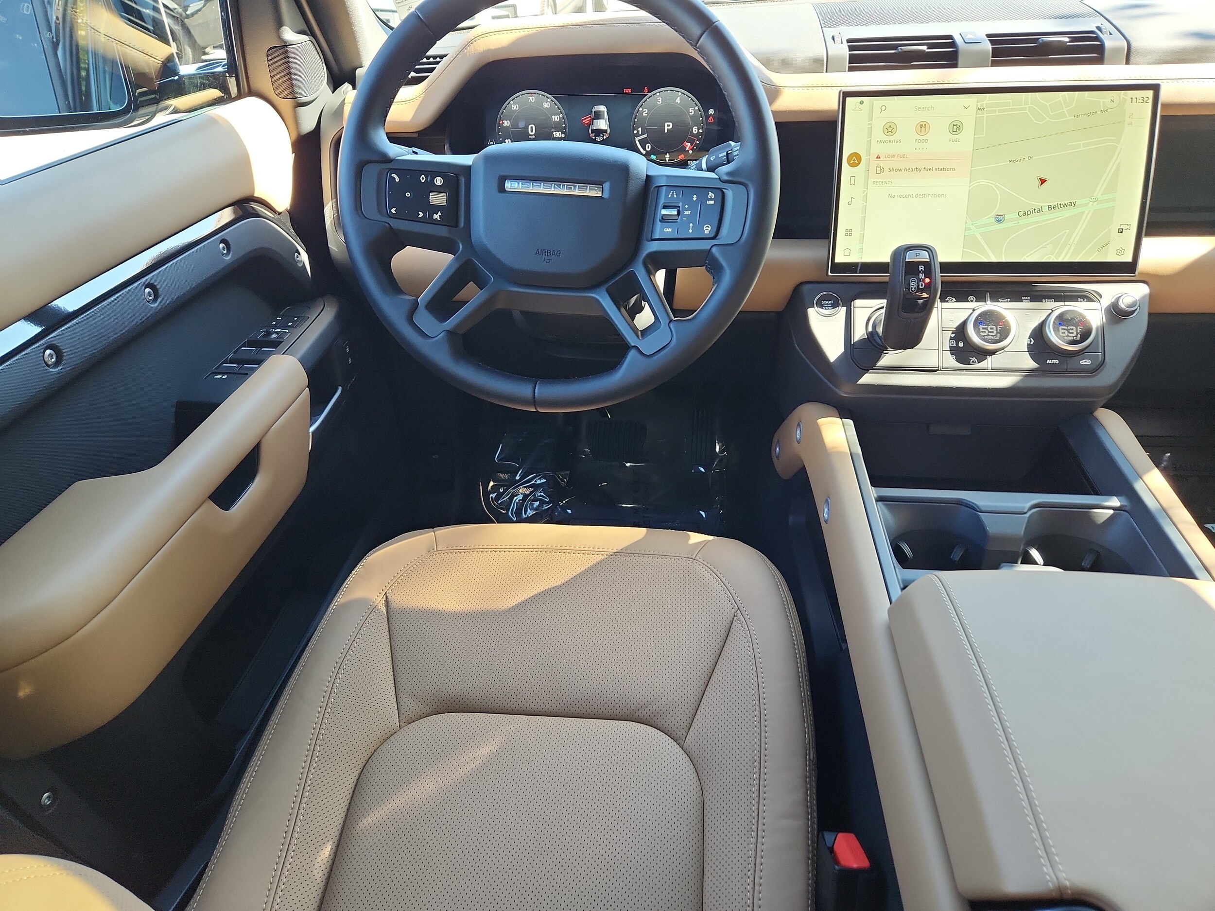 2026 Land Rover Defender 110 S photo 4