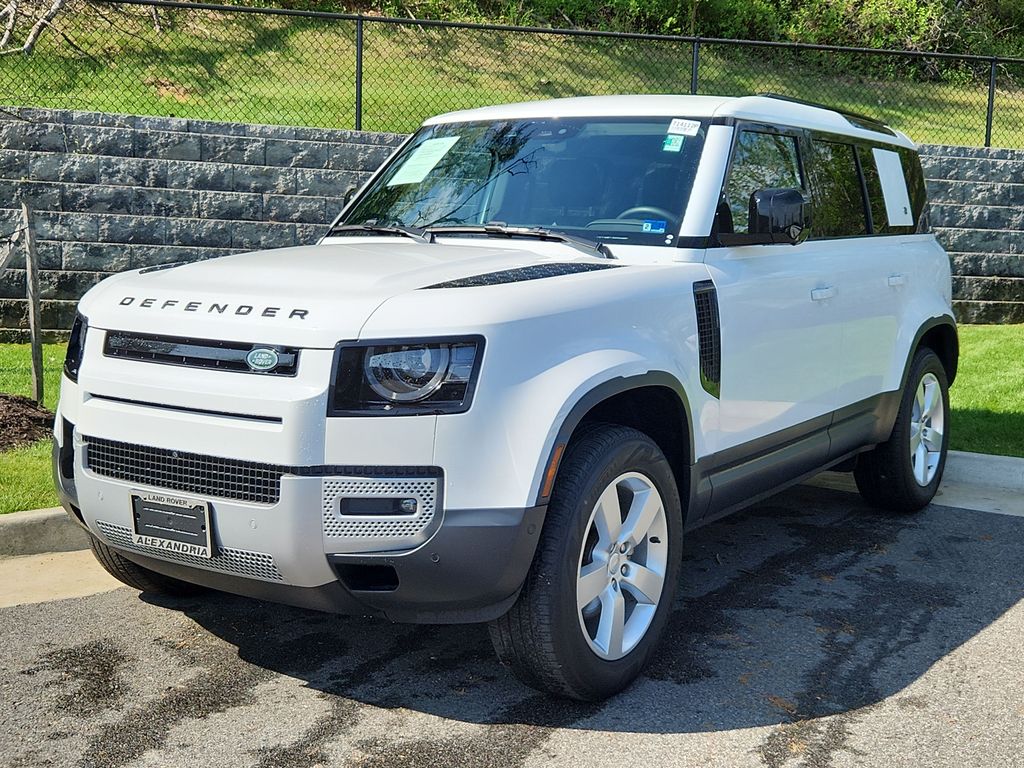 2024 Land Rover Defender 110 S P300's photo