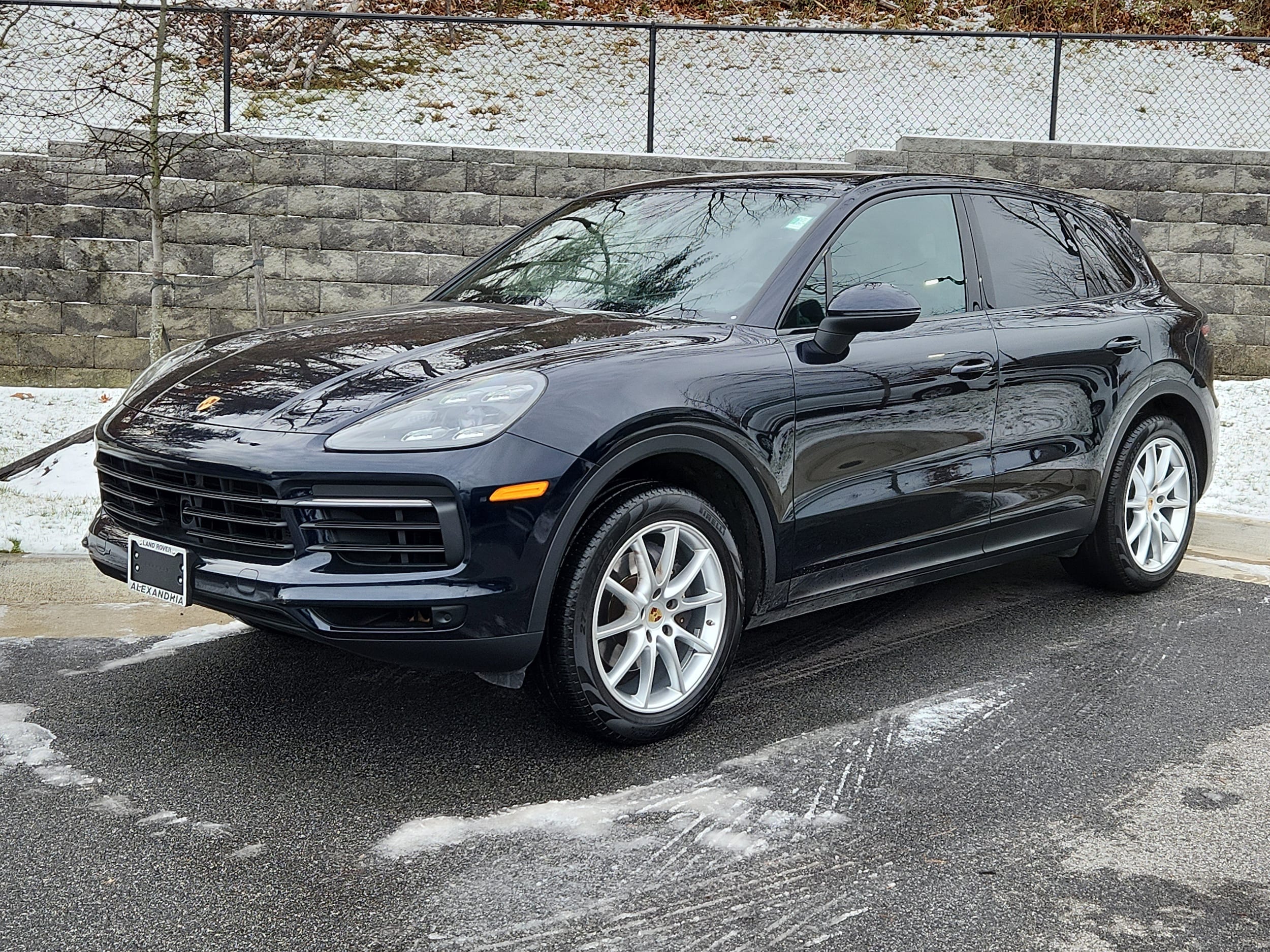 2020 Porsche Cayenne Base's photo