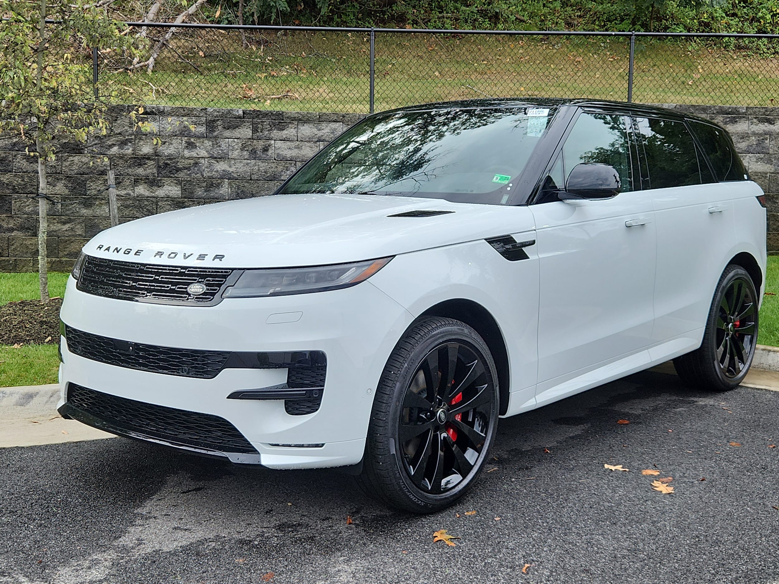 2025 Land Rover Range Rover Sport Dynamic SE's photo