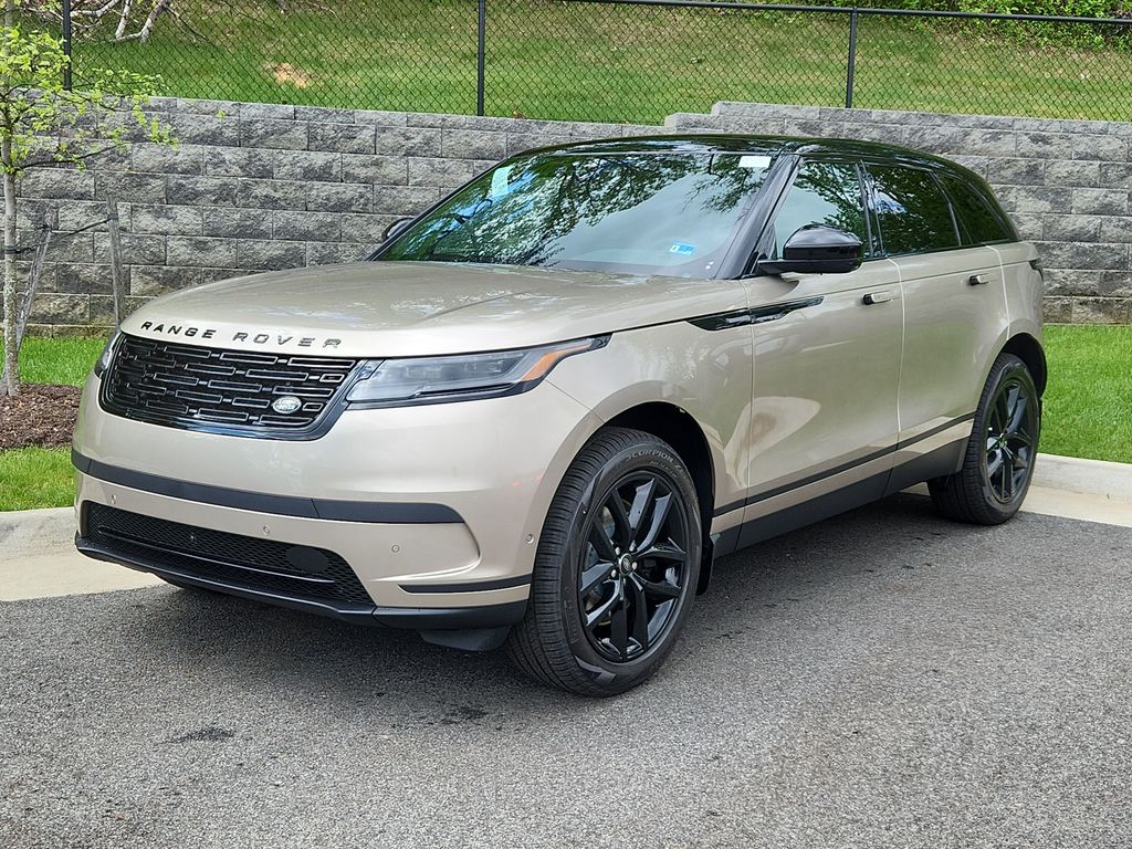 2026 Land Rover Range Rover Velar P250 S's photo