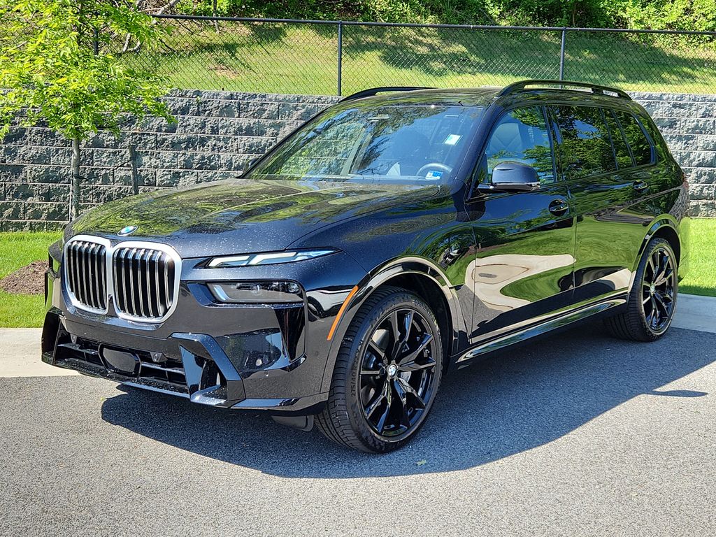 2025 BMW X7 xDrive40i's photo