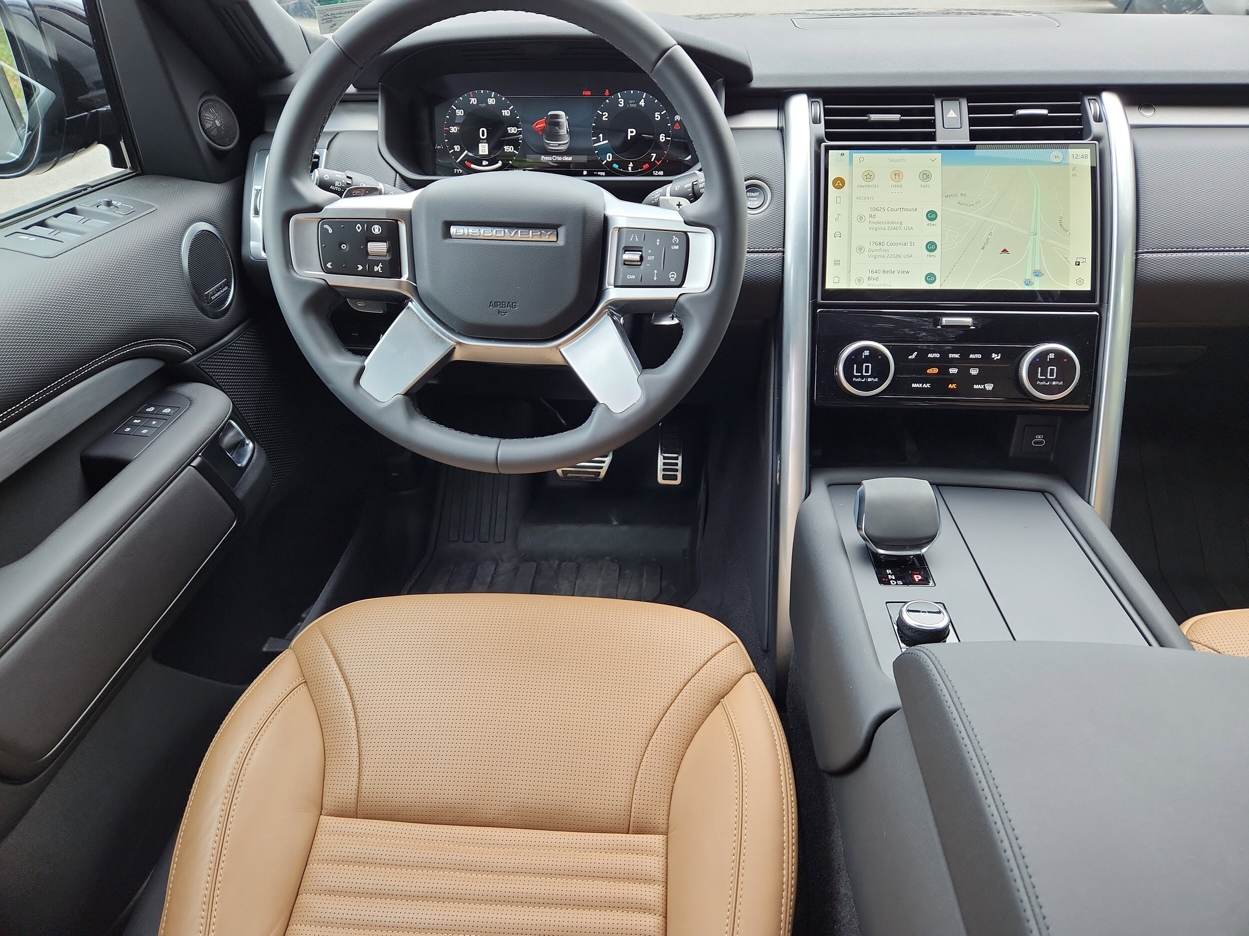 2024 Land Rover Discovery P360 Dynamic SE photo 4