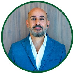 Staff member KASRA KASSIRI from ID_5583e3c0cb7d