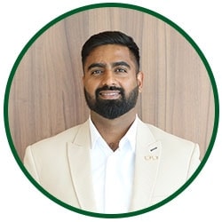 Staff member JIMMY SHAMS from ID_fa0a965c3afa