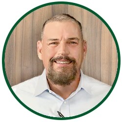 Staff member KENNY ROBERTS from ID_fa7e104e27a6