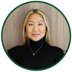Staff member YUJIN LEE from ID_2c8e5d3eaef1