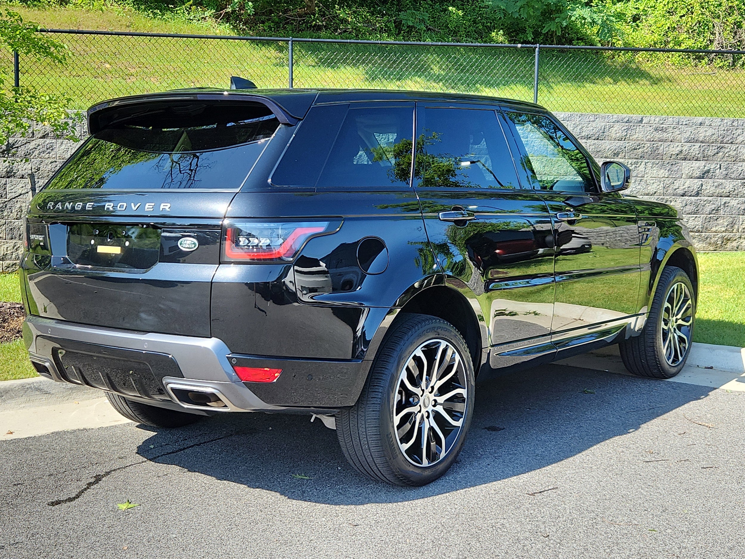 Used 2022 Land Rover Range Rover Sport HSE Silver Edition with VIN SALWR2SU3NA236762 for sale in Alexandria, VA