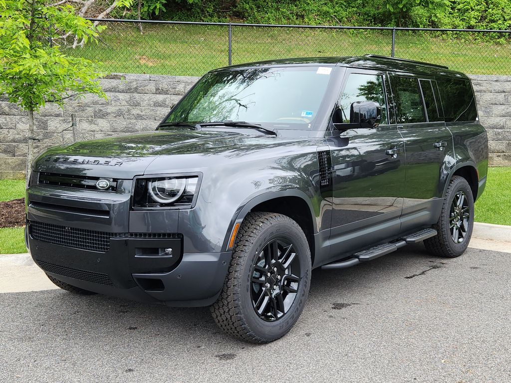 2026 Land Rover Defender 130 S P300's photo