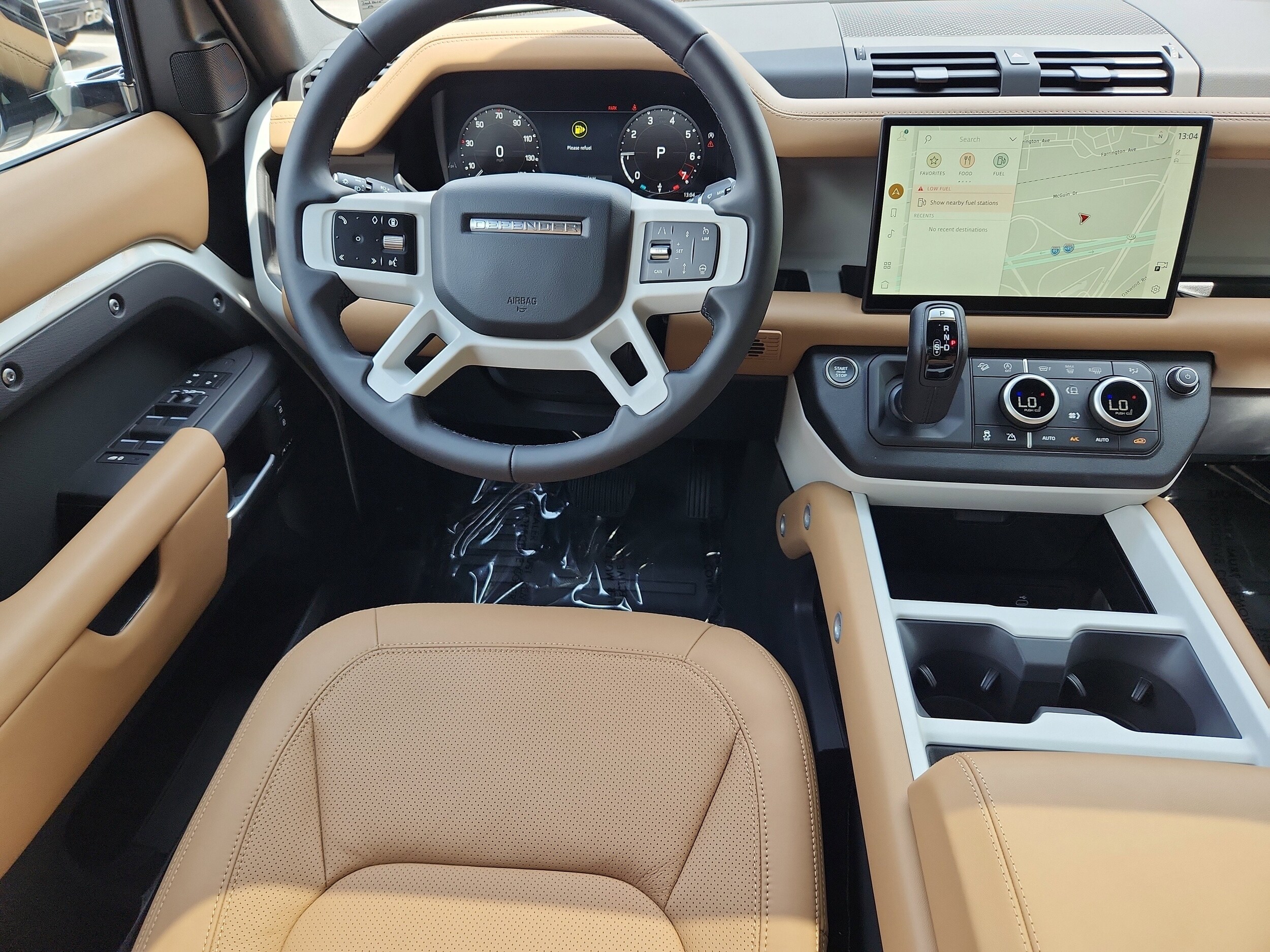 2025 Land Rover Defender 110 S photo 4