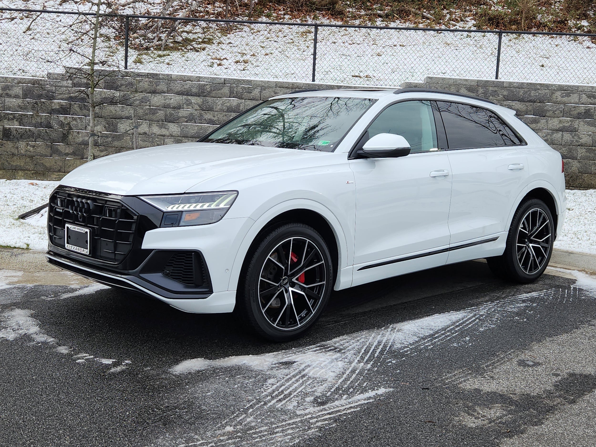 2023 Audi Q8 Premium Plus's photo