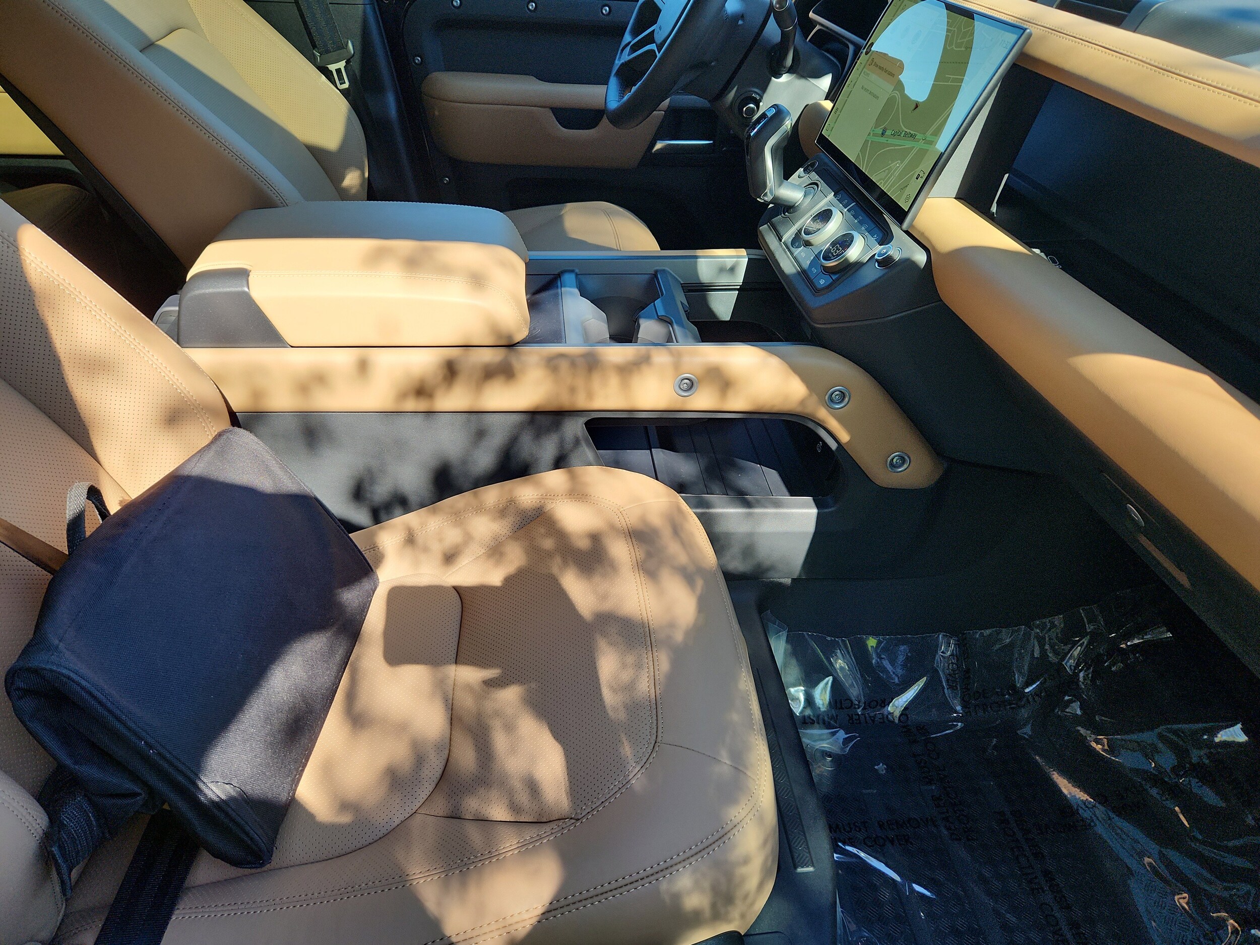 2026 Land Rover Defender 110 S photo 3