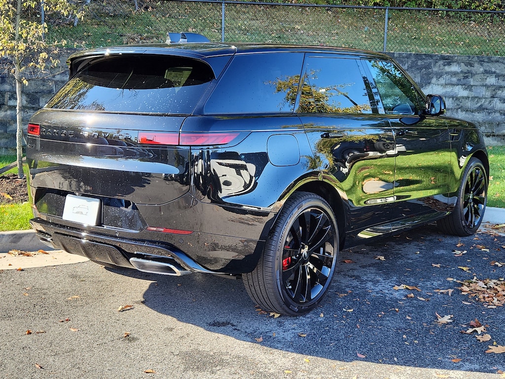 New 2025 Land Rover Range Rover Sport P460 PHEV Dynamic SE