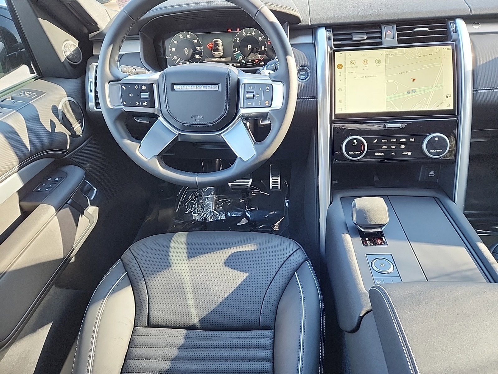 2024 Land Rover Discovery SE photo 3