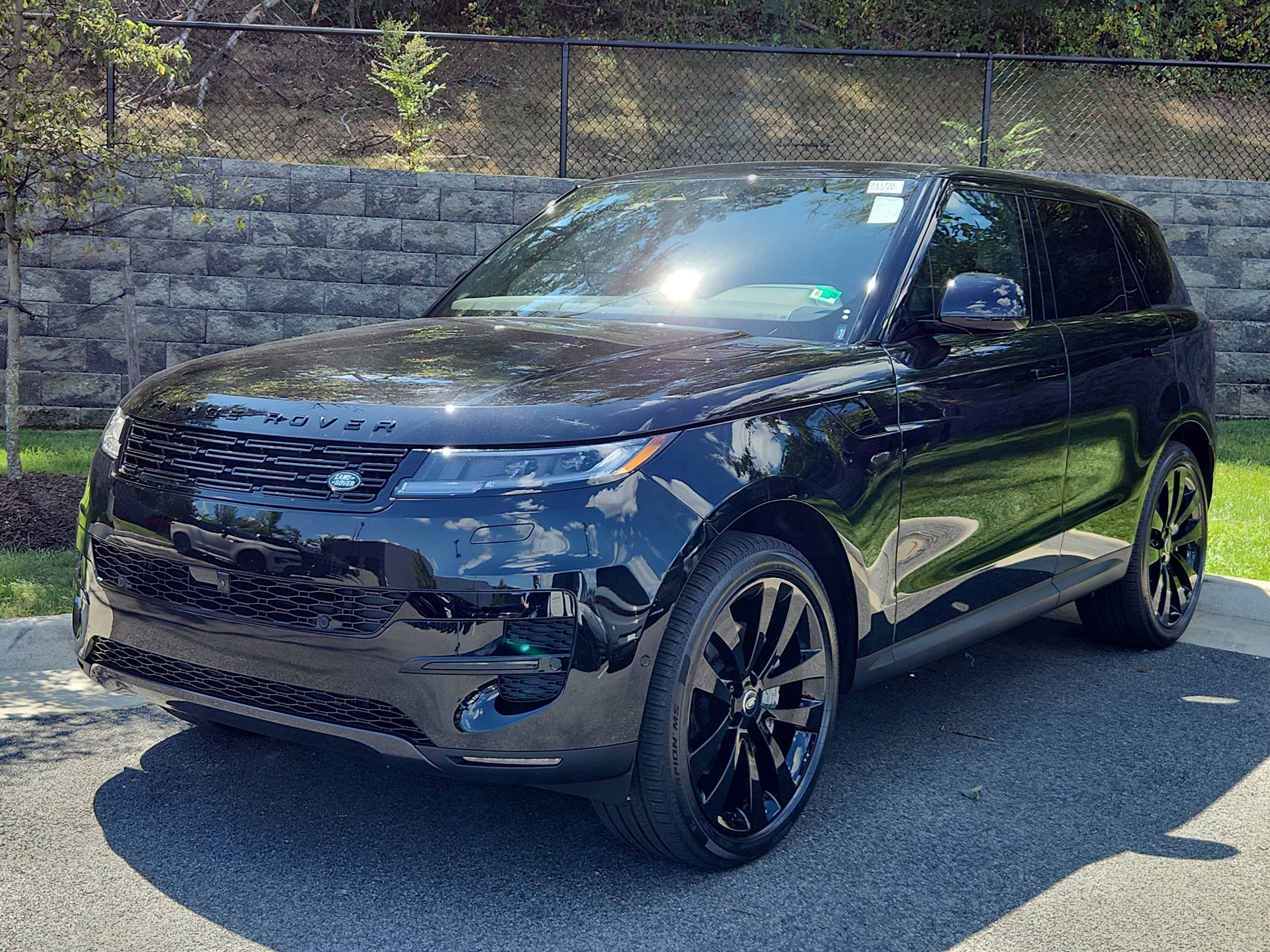 2025 Land Rover Range Rover Sport SE