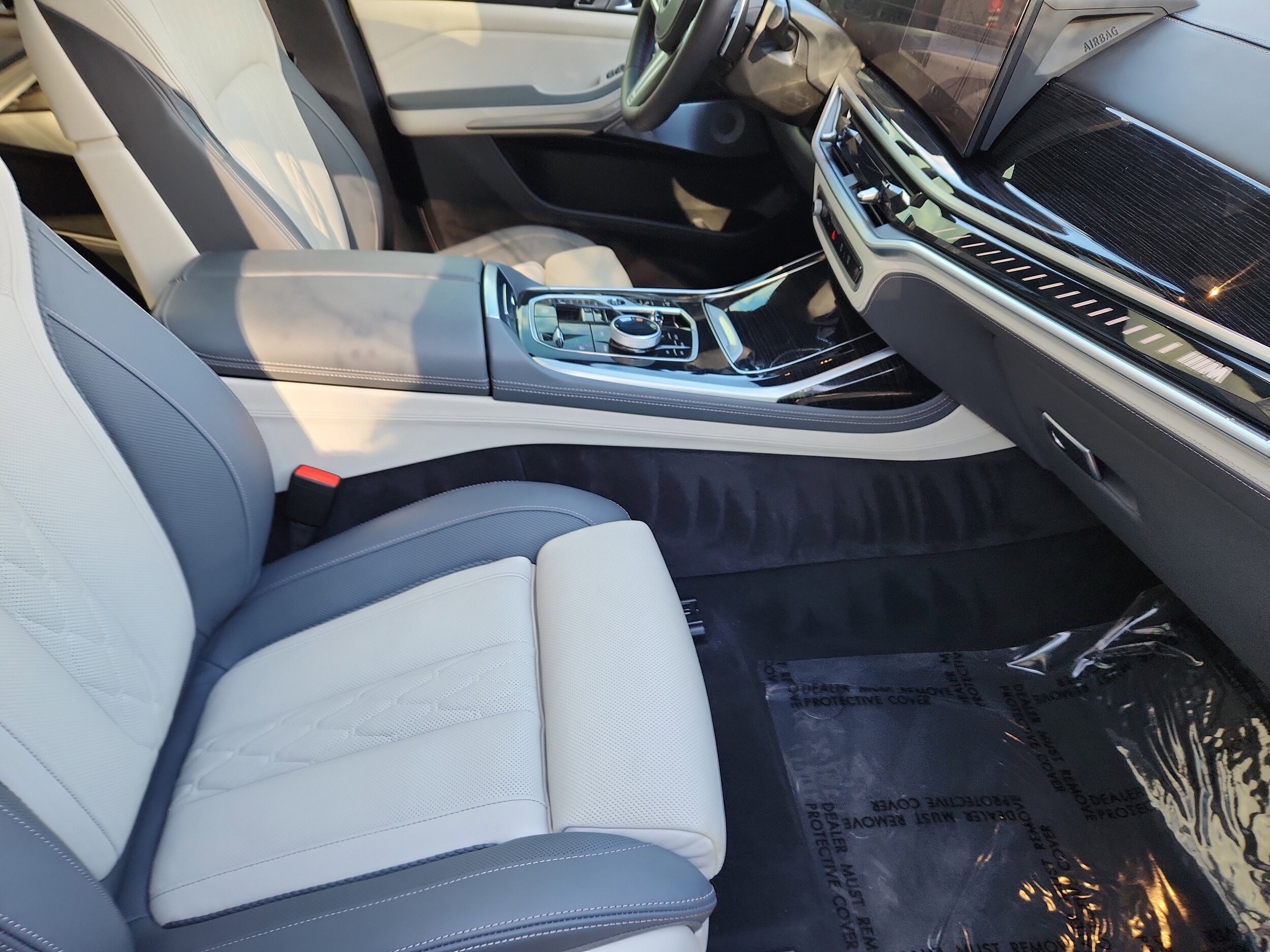 2026 Bmw X7 M60i photo 2