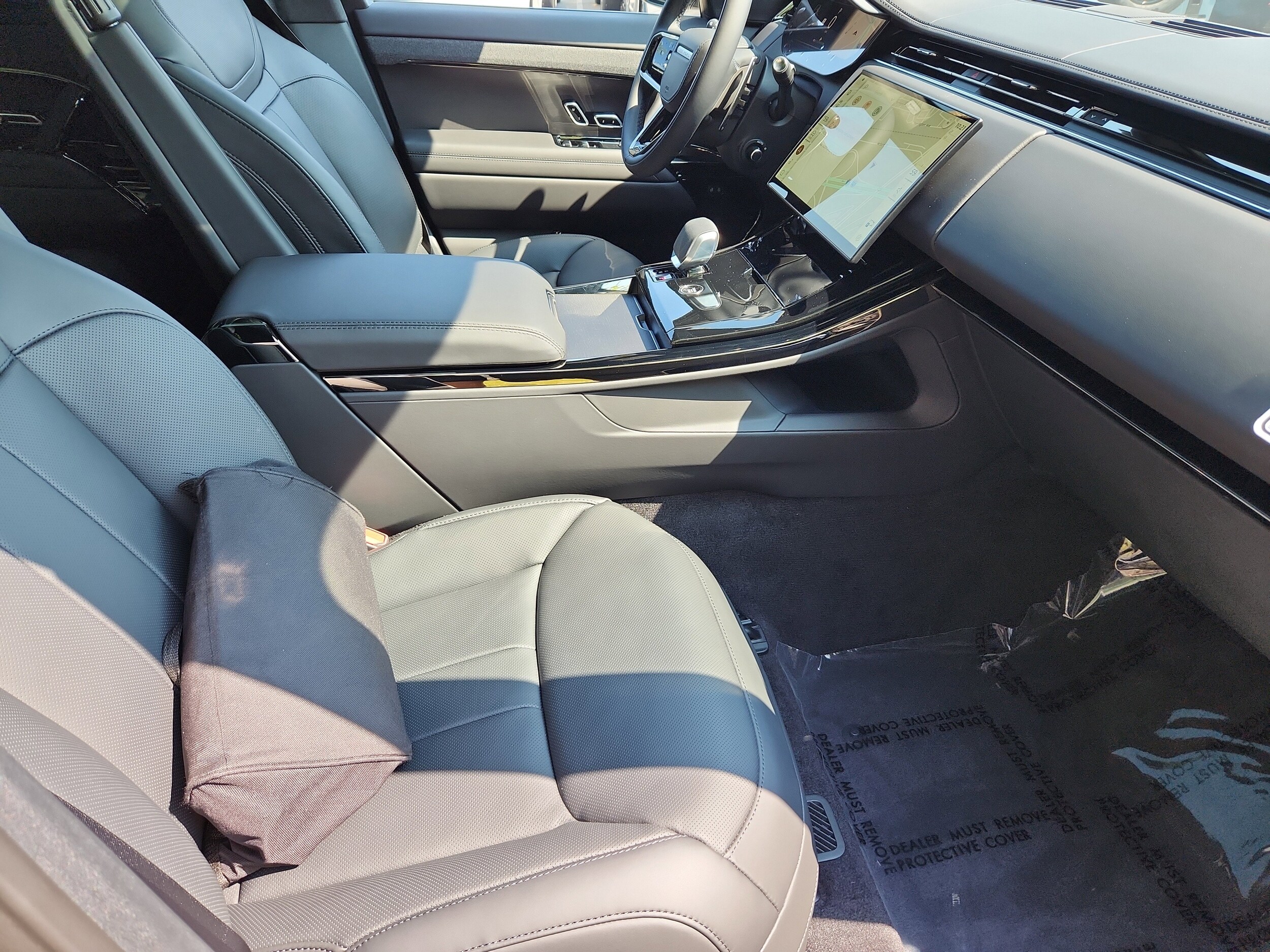 2025 Land Rover Range Rover Sport Autobiography photo 3