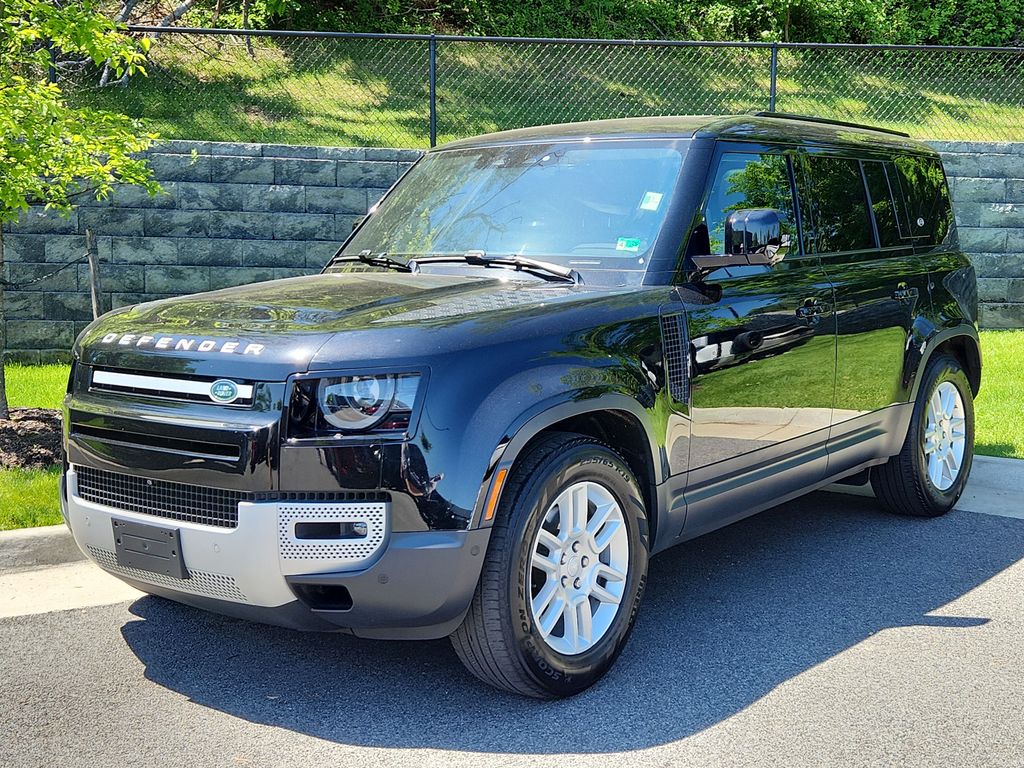 2021 Land Rover Defender S's photo