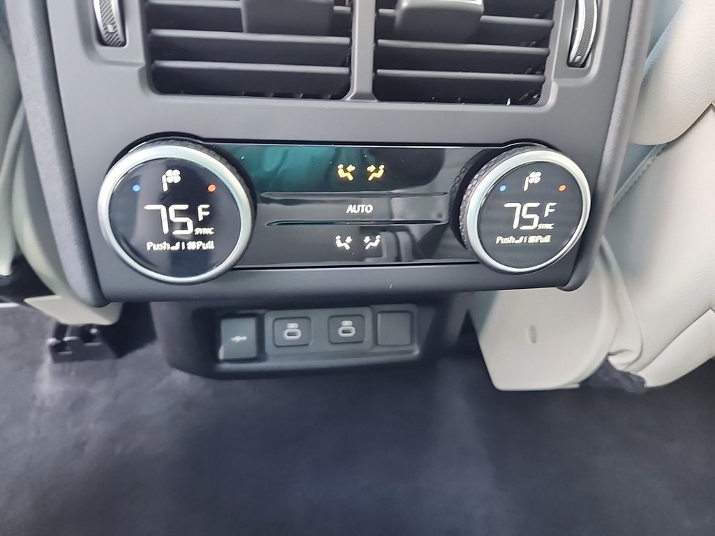 2025 Land Rover Discovery S - Photo 26