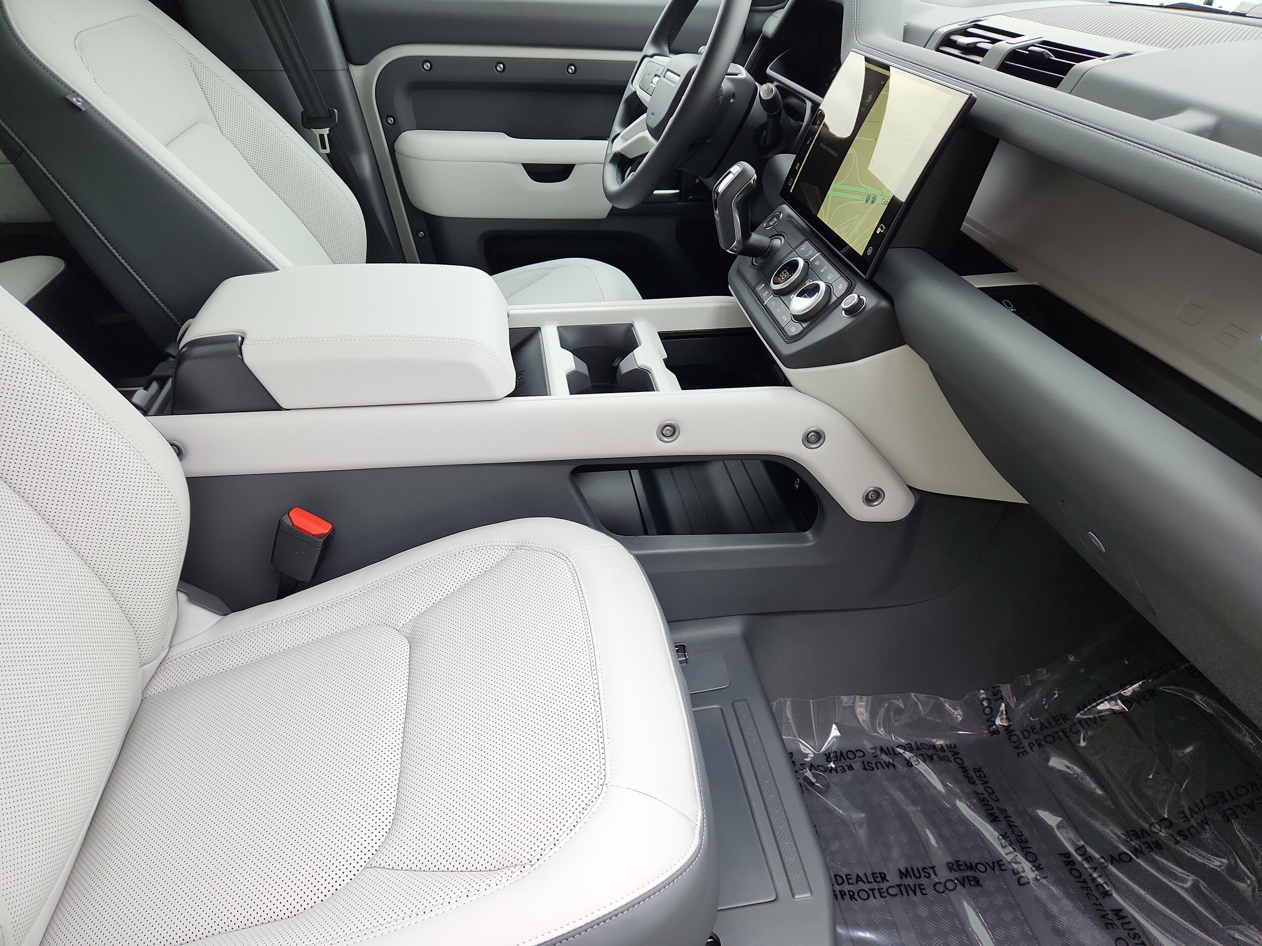 2026 Land Rover Defender 110 S photo 2